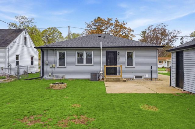 1802 S ADAMS STREET, Appleton, WI 54915