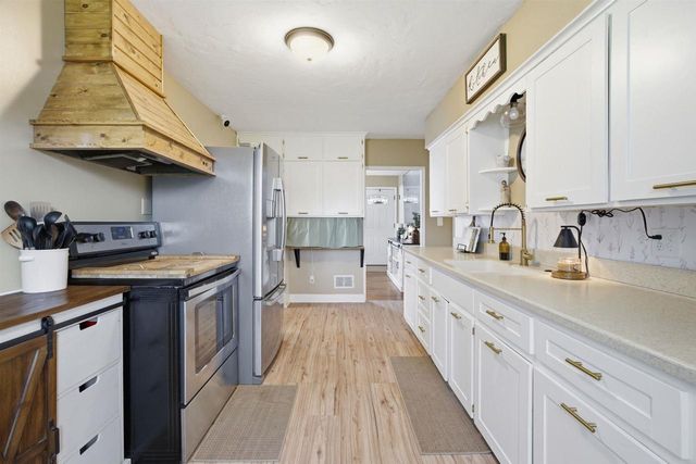 1802 S ADAMS STREET, Appleton, WI 54915
