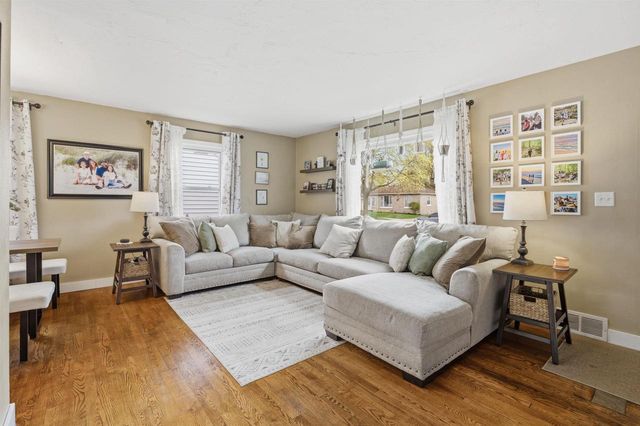 1802 S ADAMS STREET, Appleton, WI 54915