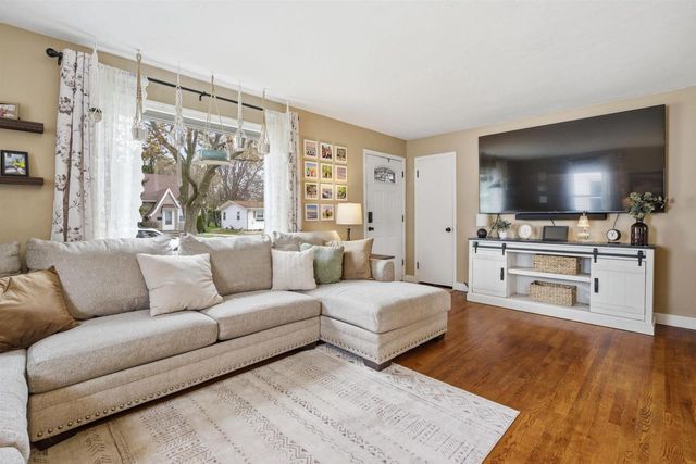 1802 S ADAMS STREET, Appleton, WI 54915