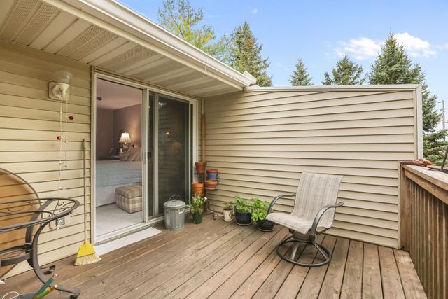 801 White Oak Court, New Brighton, MN 55112