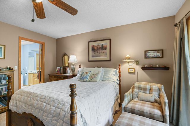 801 White Oak Court, New Brighton, MN 55112