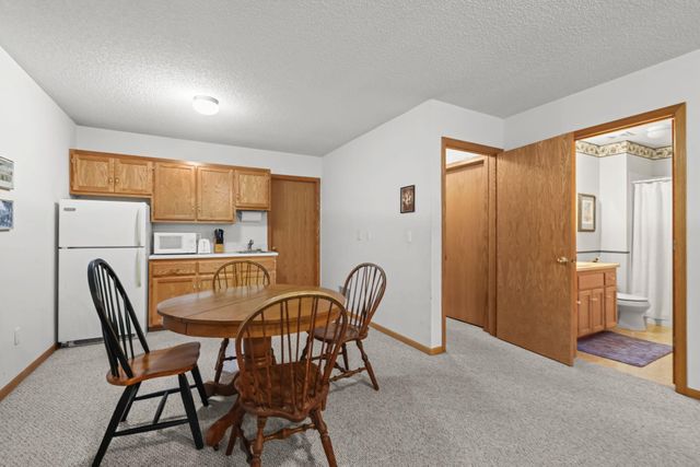 801 White Oak Court, New Brighton, MN 55112