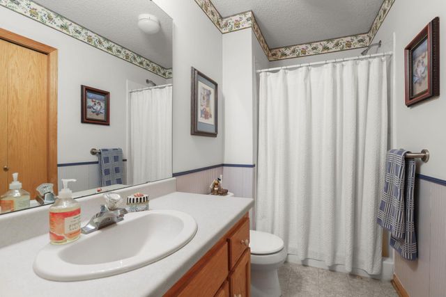 801 White Oak Court, New Brighton, MN 55112
