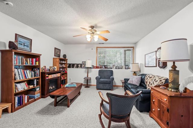 801 White Oak Court, New Brighton, MN 55112