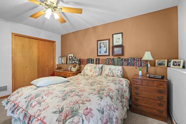 801 White Oak Court, New Brighton, MN 55112
