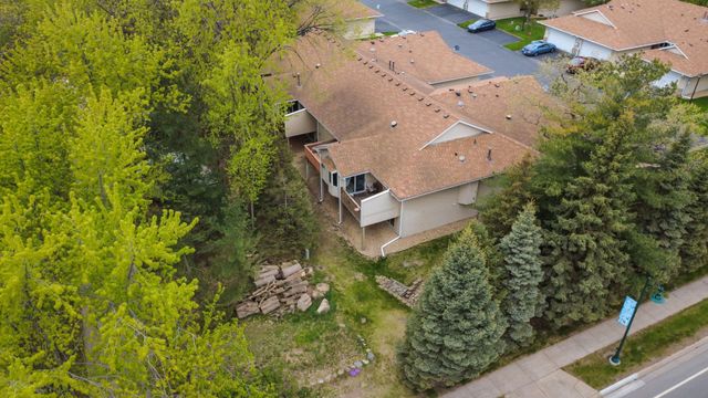 801 White Oak Court, New Brighton, MN 55112