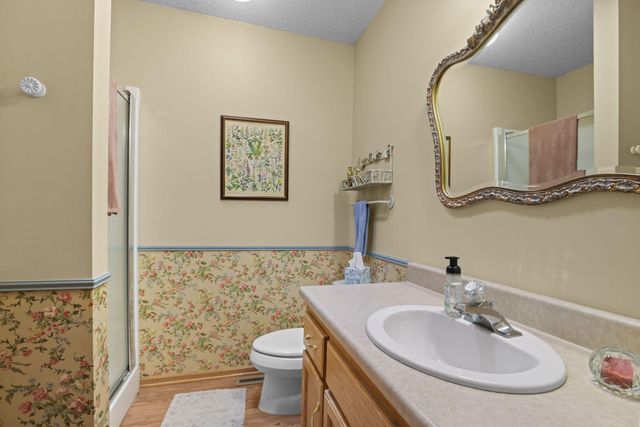 801 White Oak Court, New Brighton, MN 55112