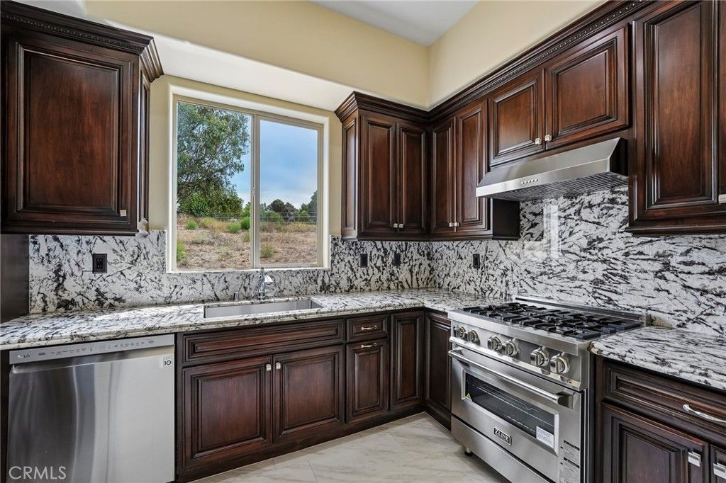 Image 13 of property listing at 14420 Merlot Court, Riverside, CA 92508