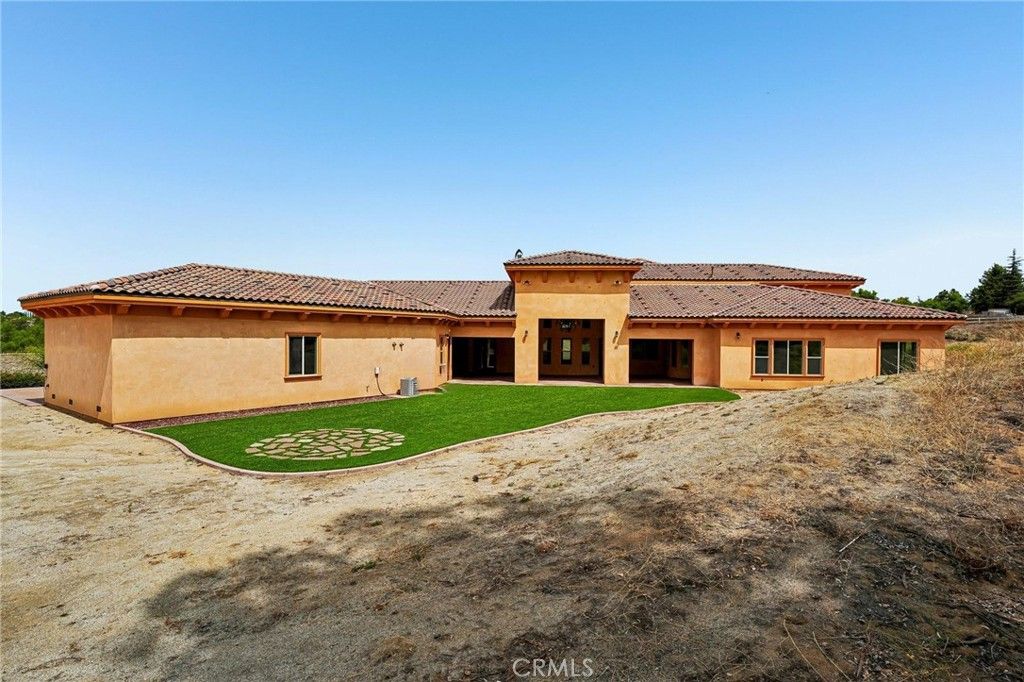 Image 23 of property listing at 14420 Merlot Court, Riverside, CA 92508