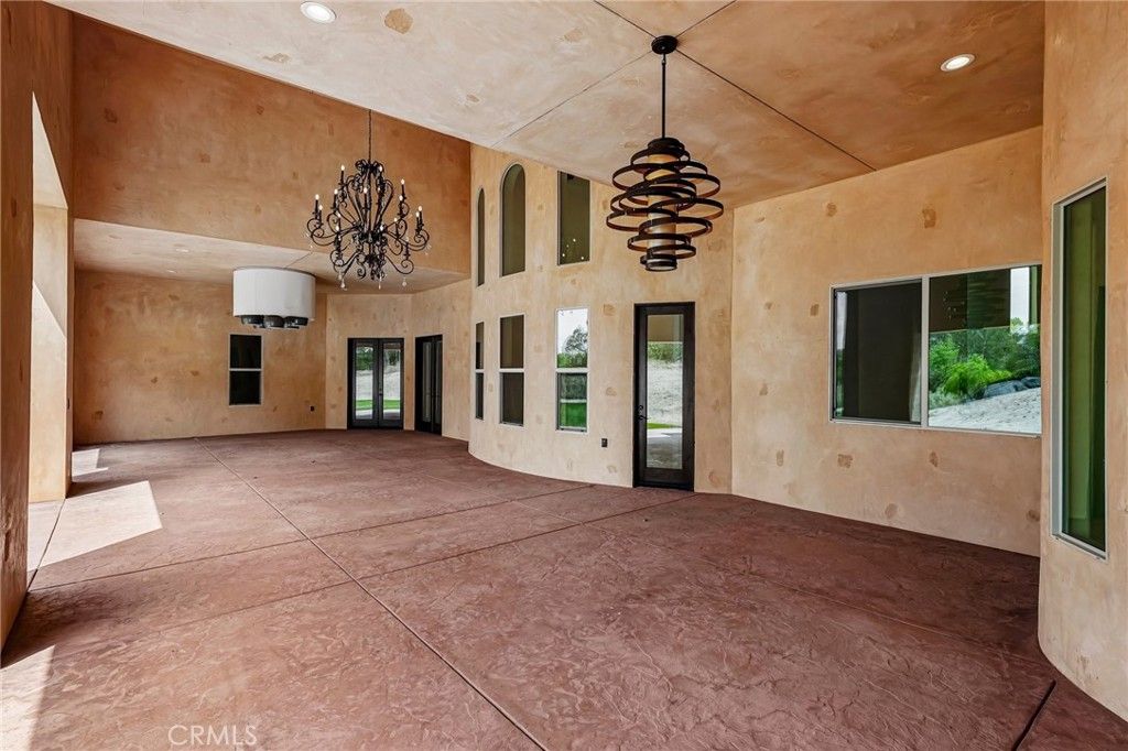Image 4 of property listing at 14420 Merlot Court, Riverside, CA 92508