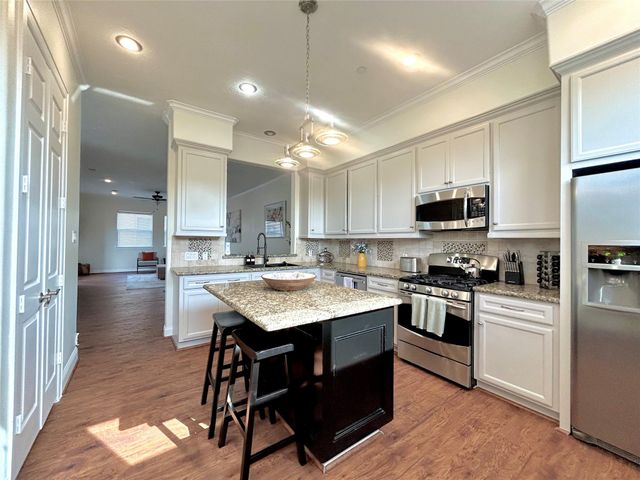 2609 Riverside Drive C, Houston, TX 77004