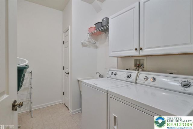 5444 Loyal Drive, Hanover Twp, PA 18017