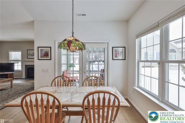 5444 Loyal Drive, Hanover Twp, PA 18017