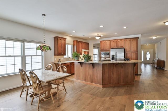 5444 Loyal Drive, Hanover Twp, PA 18017