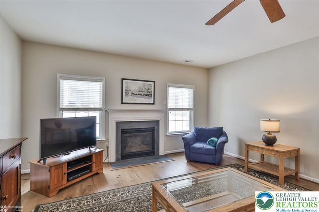 5444 Loyal Drive, Hanover Twp, PA 18017