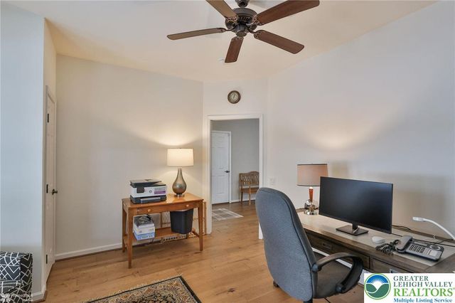 5444 Loyal Drive, Hanover Twp, PA 18017