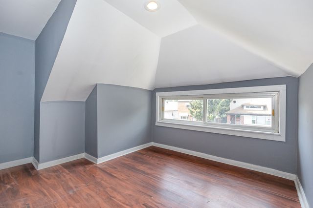 10001 S Wentworth Avenue, Chicago, IL 60628