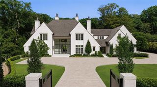3517 Knollwood Drive NW, Atlanta, GA 30305