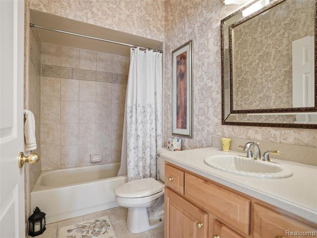 59759 Glacier Ridge, Washington, MI 48094