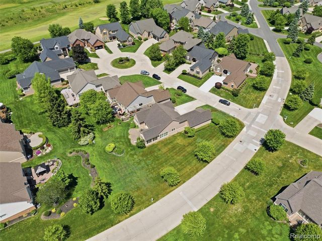 59759 Glacier Ridge, Washington, MI 48094
