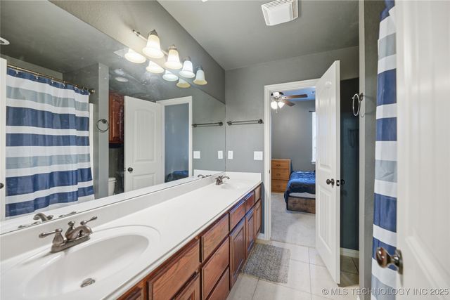 22365 Riverwood Drive, Claremore, OK 74019