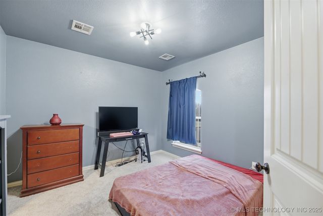 22365 Riverwood Drive, Claremore, OK 74019