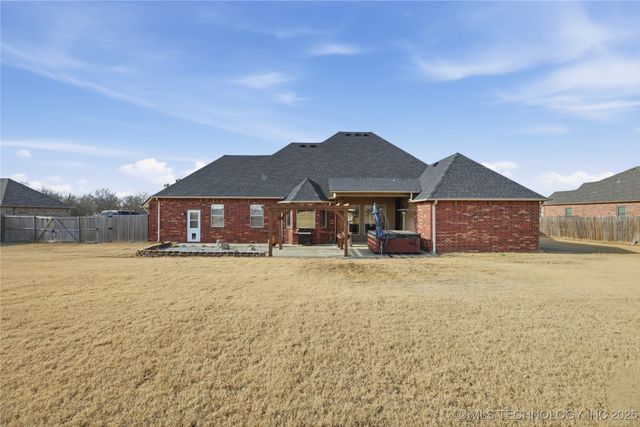 22365 Riverwood Drive, Claremore, OK 74019