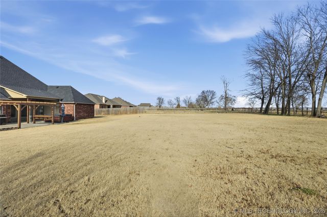 22365 Riverwood Drive, Claremore, OK 74019