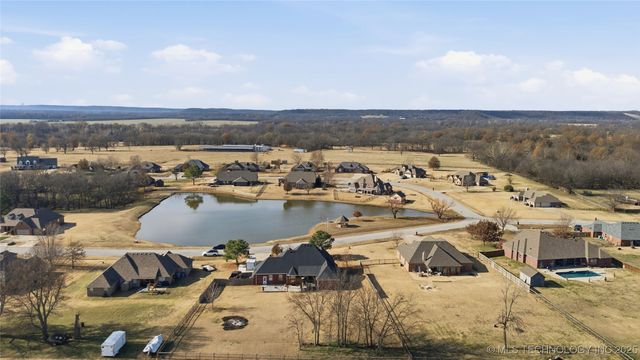 22365 Riverwood Drive, Claremore, OK 74019