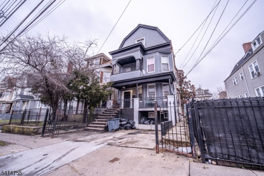 924 Grove St, Irvington Twp., NJ 07111