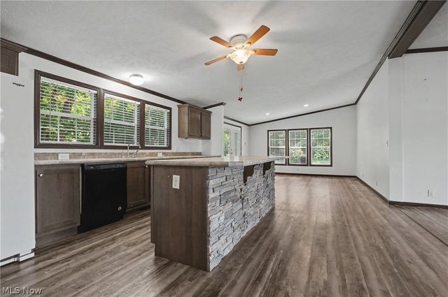 3424 Painesville Warren Road, Southington, OH 44470