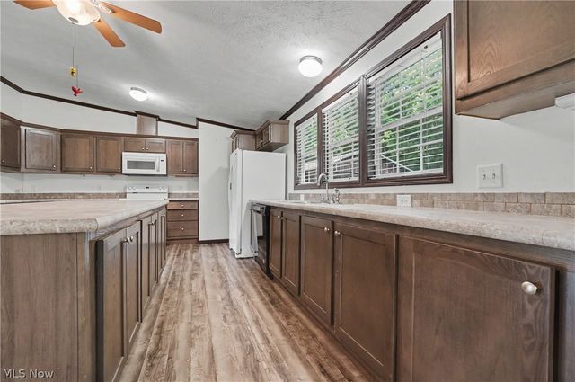 3424 Painesville Warren Road, Southington, OH 44470