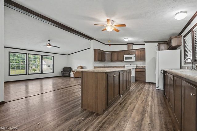 3424 Painesville Warren Road, Southington, OH 44470