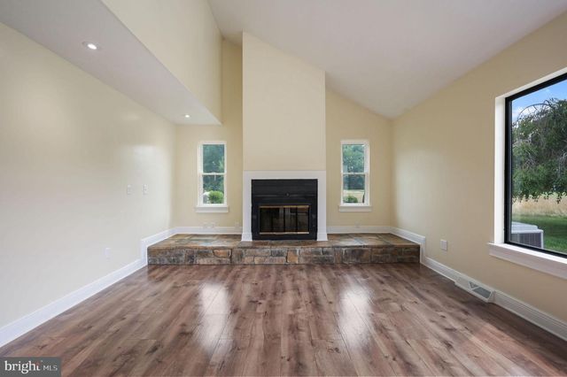 22 WHITEMARSH CT, Dover, DE 19904