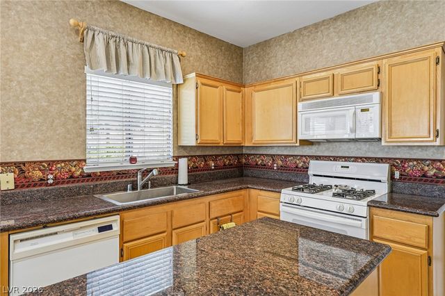 32 Blue Bench Lane, Henderson, NV 89012
