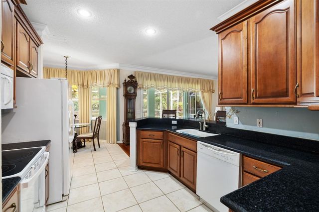 4906 WILLOW RIDGE TERRACE, Valrico, FL 33596