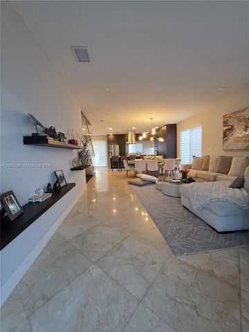 10797 NW 73rd Terrace, Doral, FL 33178