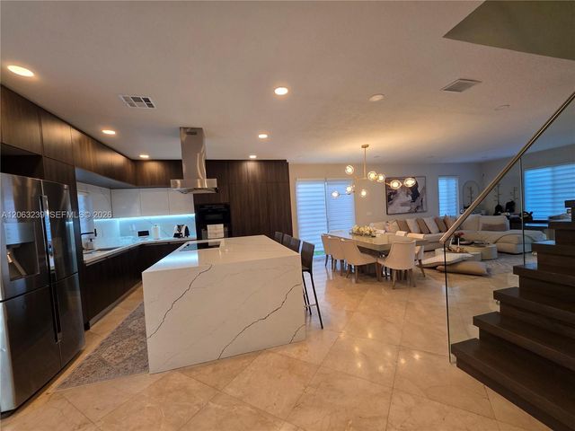 10797 NW 73rd Terrace, Doral, FL 33178