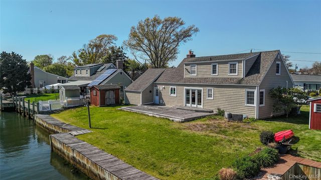 10 Bunny Lane, Amityville, NY 11701