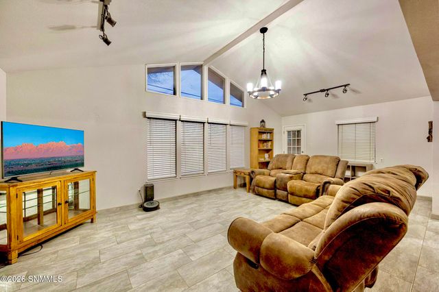 325 capri Arc, Las Cruces, NM 88005