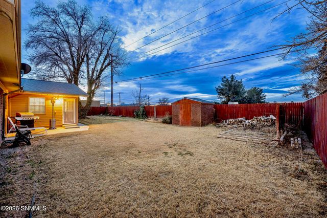 325 capri Arc, Las Cruces, NM 88005