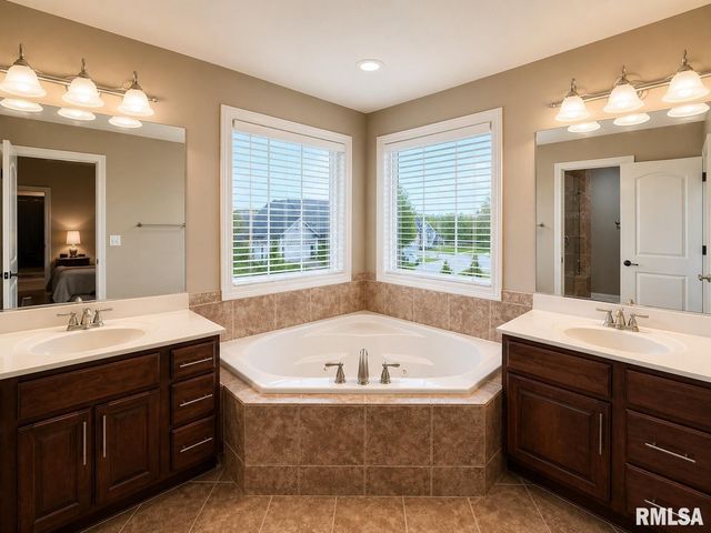 11003 N Moonstone Court, Dunlap, IL 61525