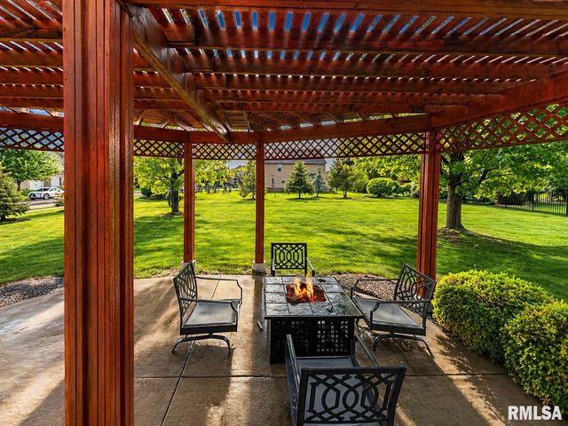 11003 N Moonstone Court, Dunlap, IL 61525