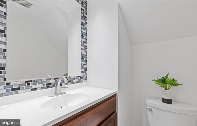 514 E LANCASTER AVE, Downingtown, PA 19335