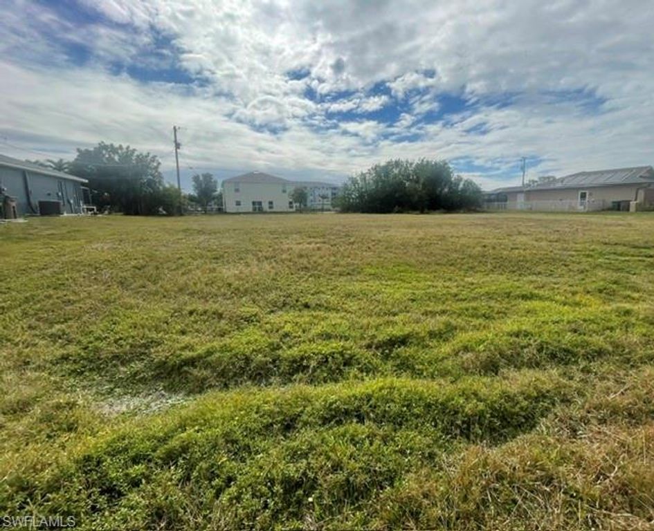 1816 SW 36th TER, CAPE CORAL, FL 33914 — exterior