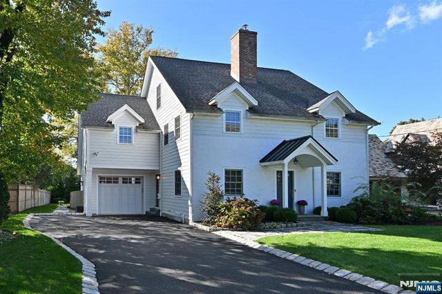 244 Ackerman Avenue, Ho-ho-kus, NJ 07423