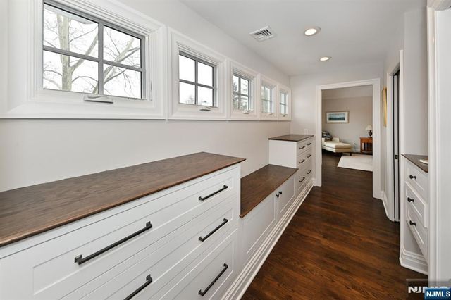 244 Ackerman Avenue, Ho-ho-kus, NJ 07423