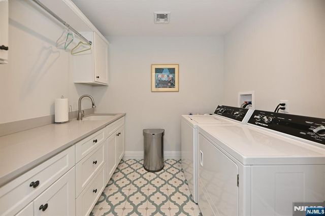 244 Ackerman Avenue, Ho-ho-kus, NJ 07423