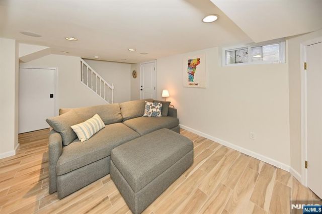 244 Ackerman Avenue, Ho-ho-kus, NJ 07423